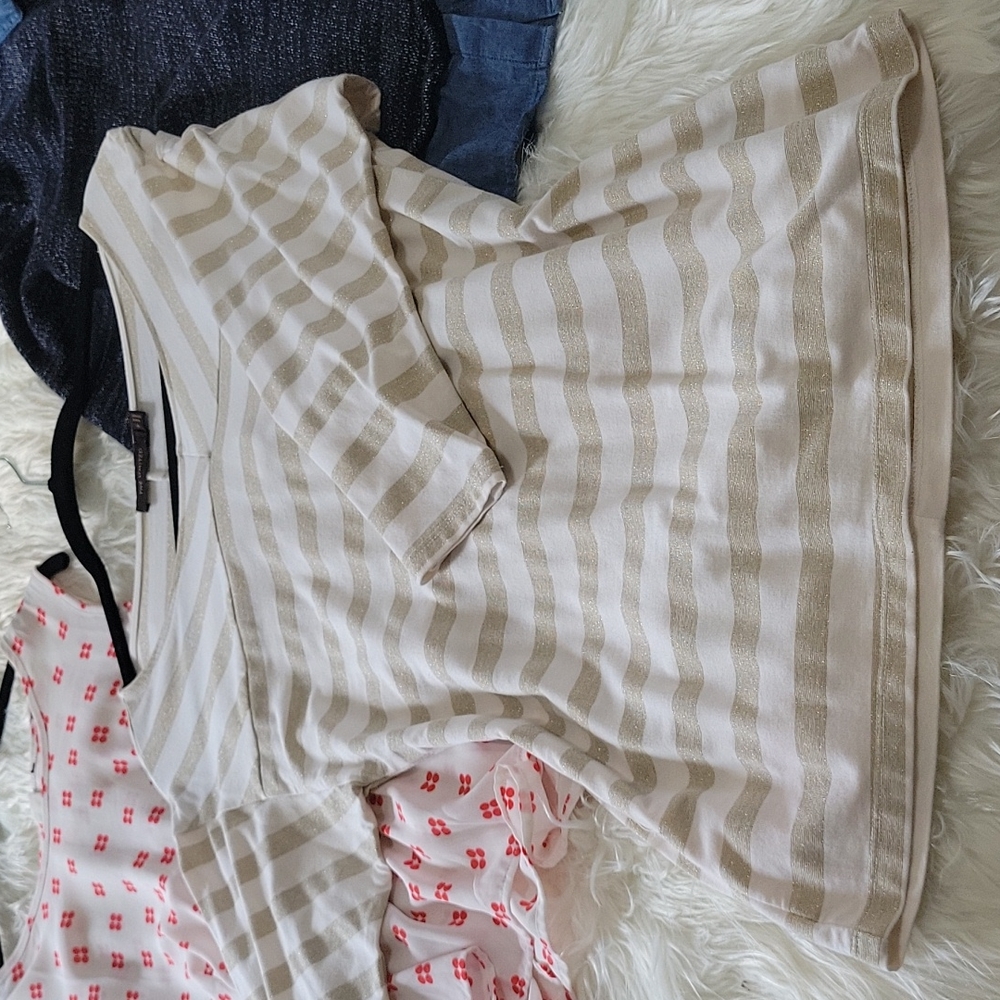 Tops - Picture 4 of 10